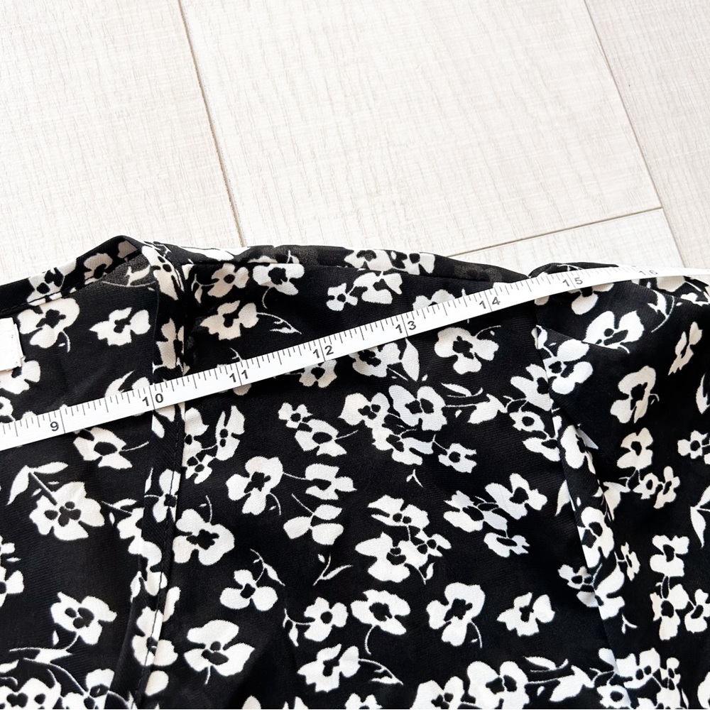 Black and white floral maxi cottagecore style dress - Picture 8 of 13